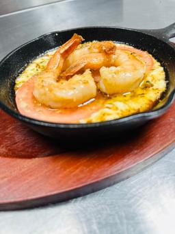 Provoleta El Guacho With Shrimp