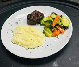 Grilled Filet Mignon with 2 Sides